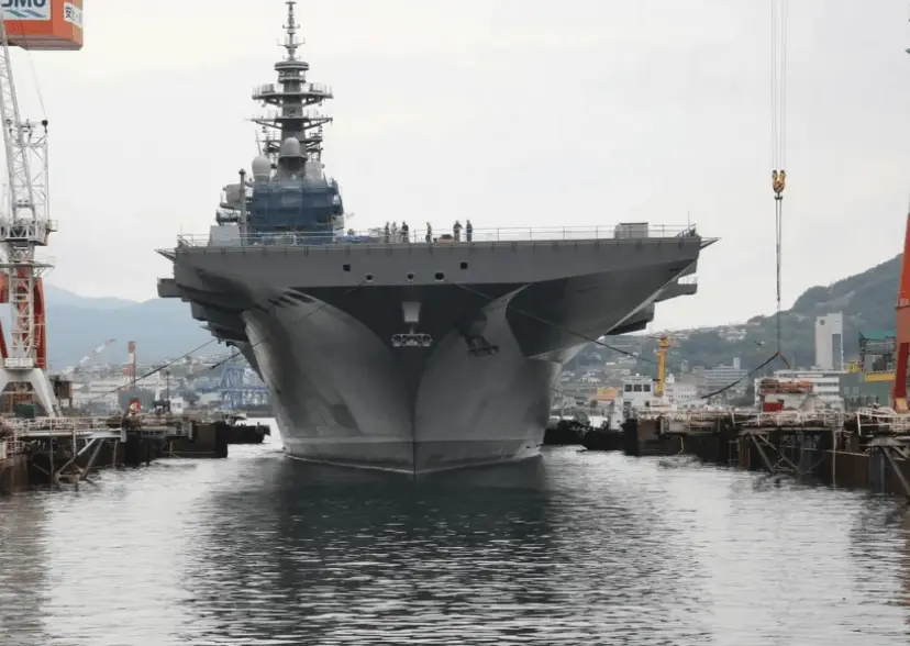 日本改装航母加贺号抵达美国，将进行舰载机飞行测试  第1张