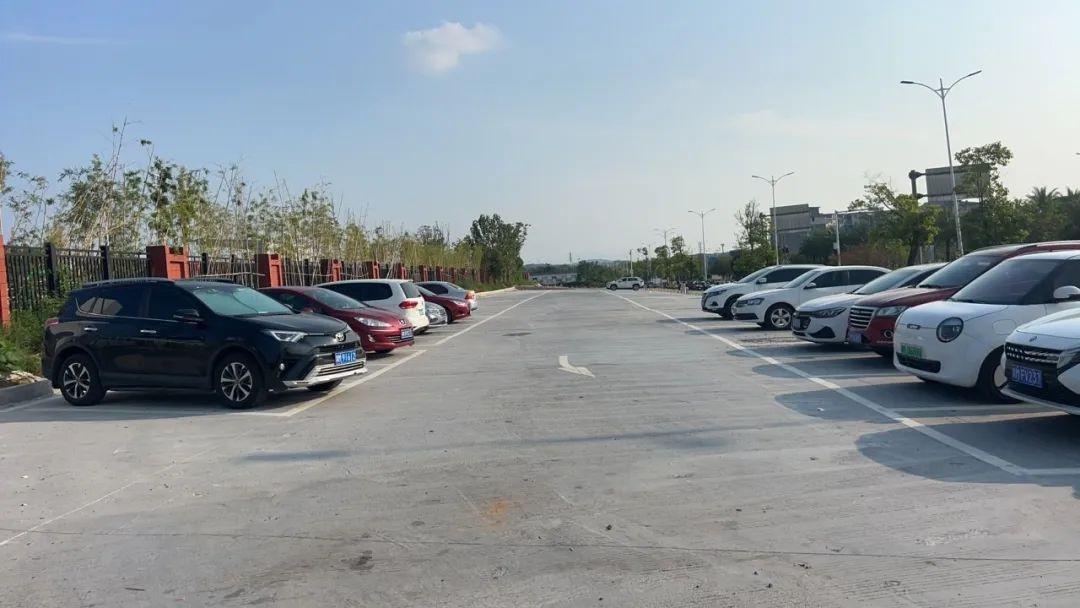 零陵区朝阳街道纪工委督促解决停车难，让家长不再为接送孩子停车发愁  第2张