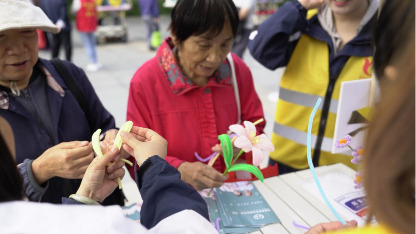 爱在重阳情暖夕阳，公益市集助力养老产业融合发展  第3张