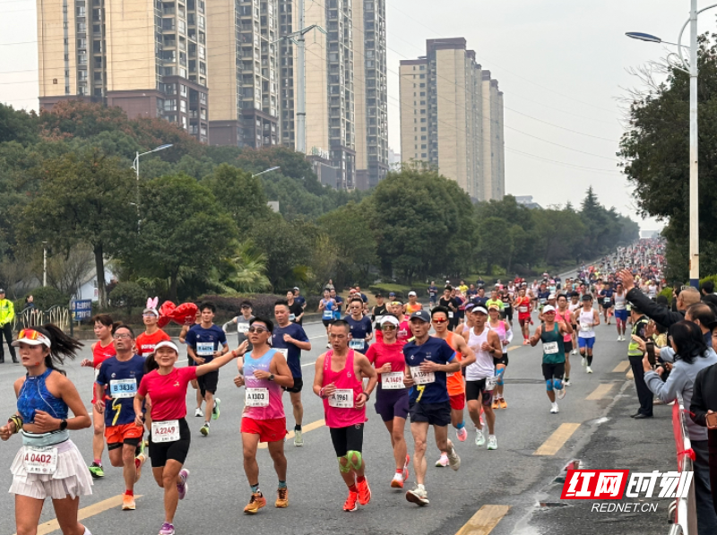 2024 首届郴州马拉松，一场热辣滚烫的独特体验  第3张