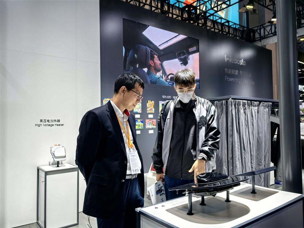 第七届进博会伟巴斯特展台：孩子们的创意，让世界看见未来  第5张