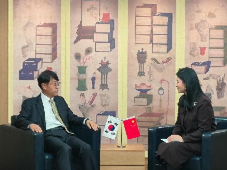 中国对韩国等九国试行免签政策生效，韩国游客数量激增 60%  第1张