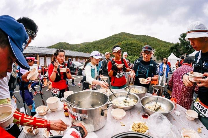 2024 阳羡 100 越野挑战赛：近 3000 名选手竞速角逐，冠军花落谁家？  第2张