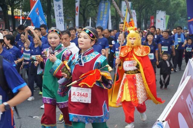 12000 人齐聚！2024 郴州马拉松燃情开跑，你还不来？  第3张