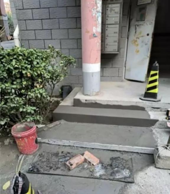 社区治理成效显著，网格员及时发现问题，保障居民安全  第3张