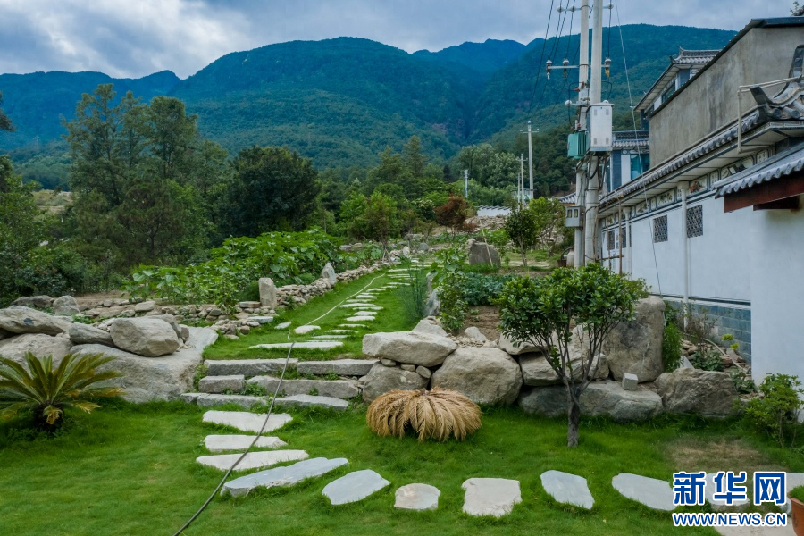 苍山脚下的中和村，为何能吸引全国各地的艺术家？  第1张