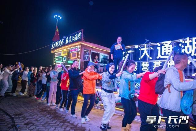 天下洞庭水，蟹逅大通湖！2000 名跑者齐聚，激情开跑  第2张