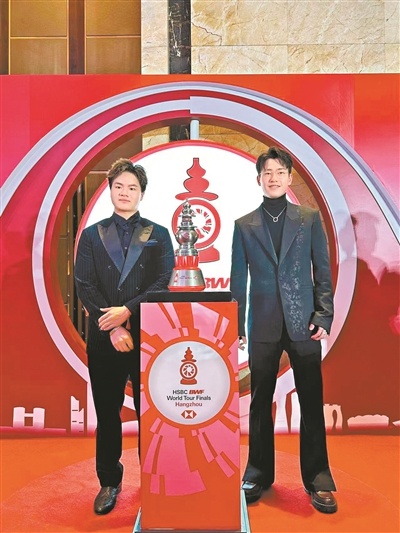 24岁广州仔梁伟铿首度荣膺年度最佳，与王昶携手雄踞男双世界第一  第1张