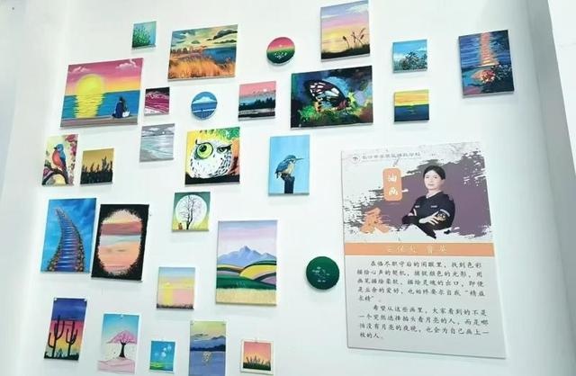 女保安追梦校园：从蹭课学油画到举办个人画展，她的故事感动无数人  第4张