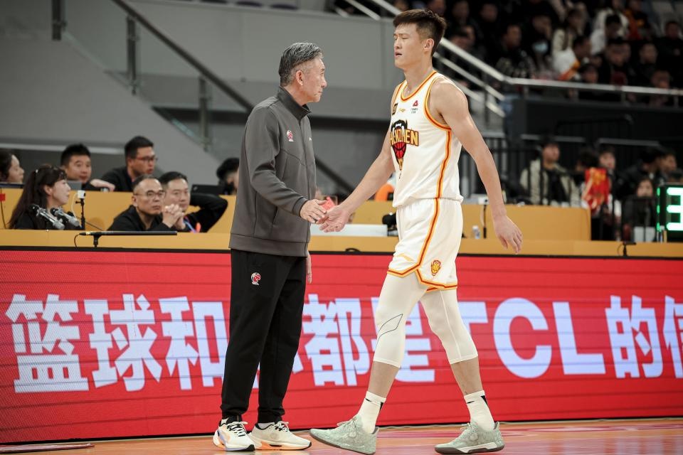 CBA常规赛激战正酣：深圳马可波罗队精彩瞬间全记录  第1张