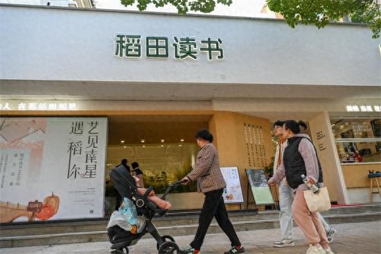复兴南街：烟火气与文化的奇妙融合，老杭州的新文艺地标  第1张