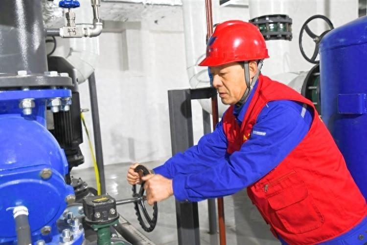 10 月 日，供暖季主管网注水工作正式启动！你家暖气热了吗？  第1张