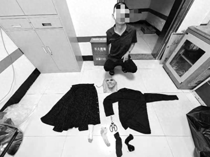 男子戴人皮面具盗窃店铺，警方迅速破案  第1张