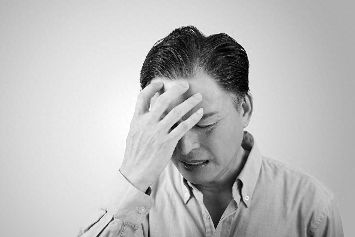 捡秋有风险！板栗刺扎伤眼事件频发，你还敢打板栗吗？  第1张