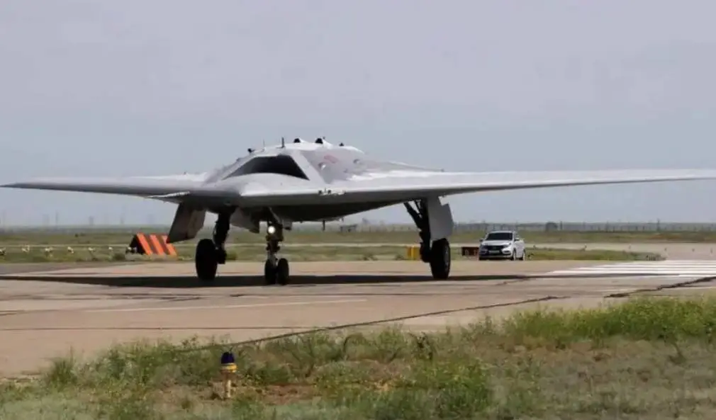 俄最先进隐身无人机坠毁乌克兰，背后原因究竟为何？  第3张