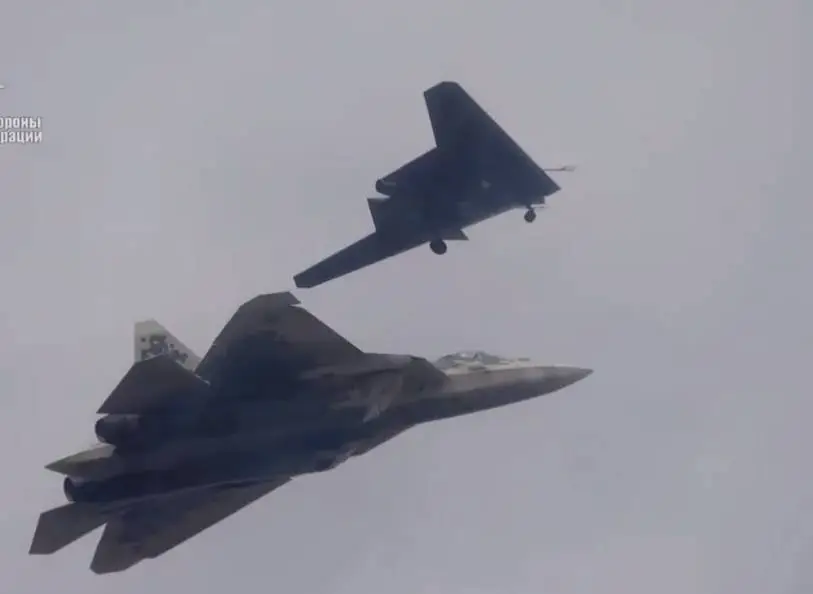 俄最先进隐身无人机坠毁乌克兰，背后原因究竟为何？  第4张