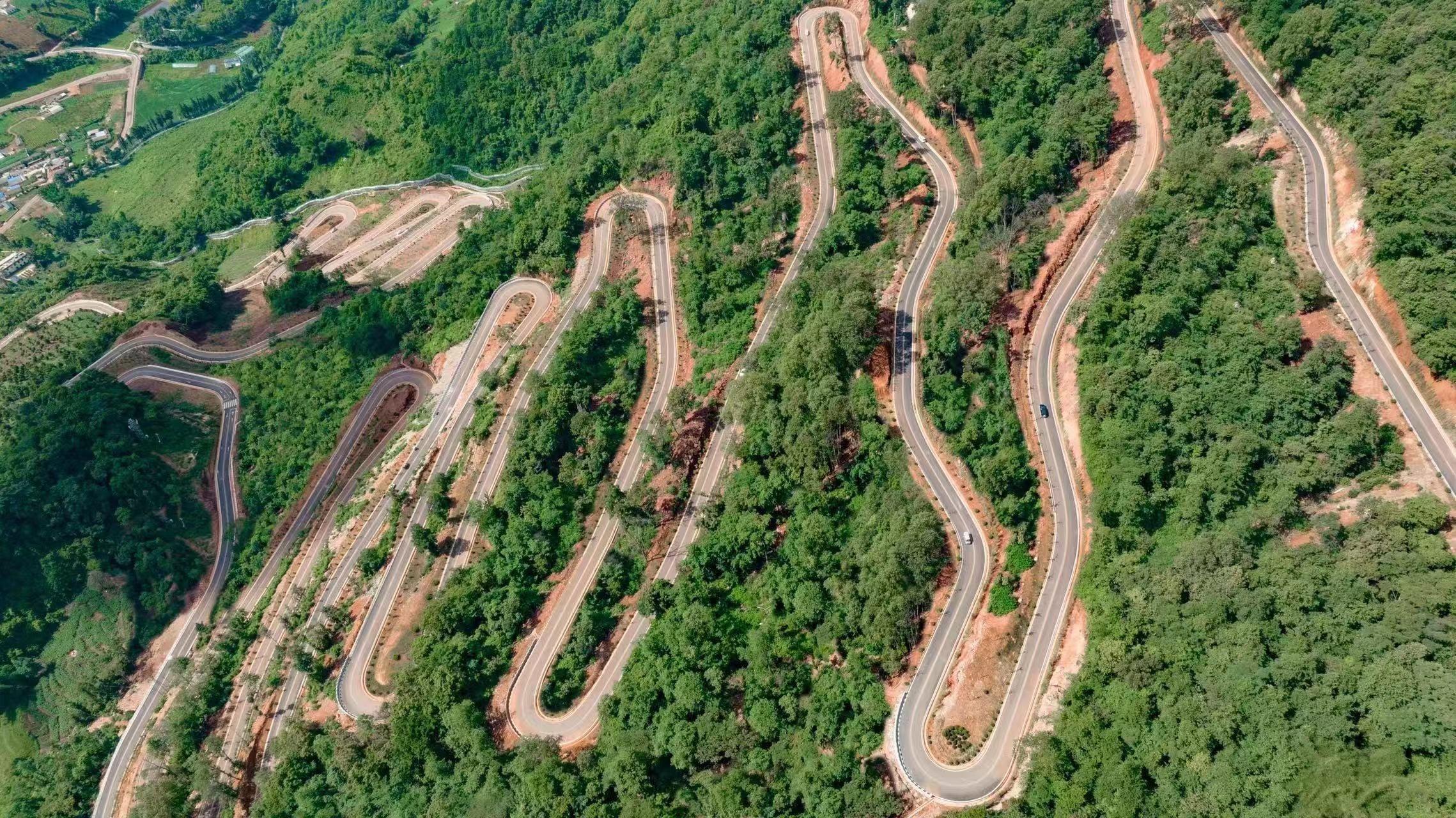 44 年！从 65 公里土路到乡镇公路全覆盖，镇康交通巨变  第3张