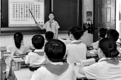 安徽一小学让学生当小先生，创新探索提升口语表达能力，太厉害了  第1张