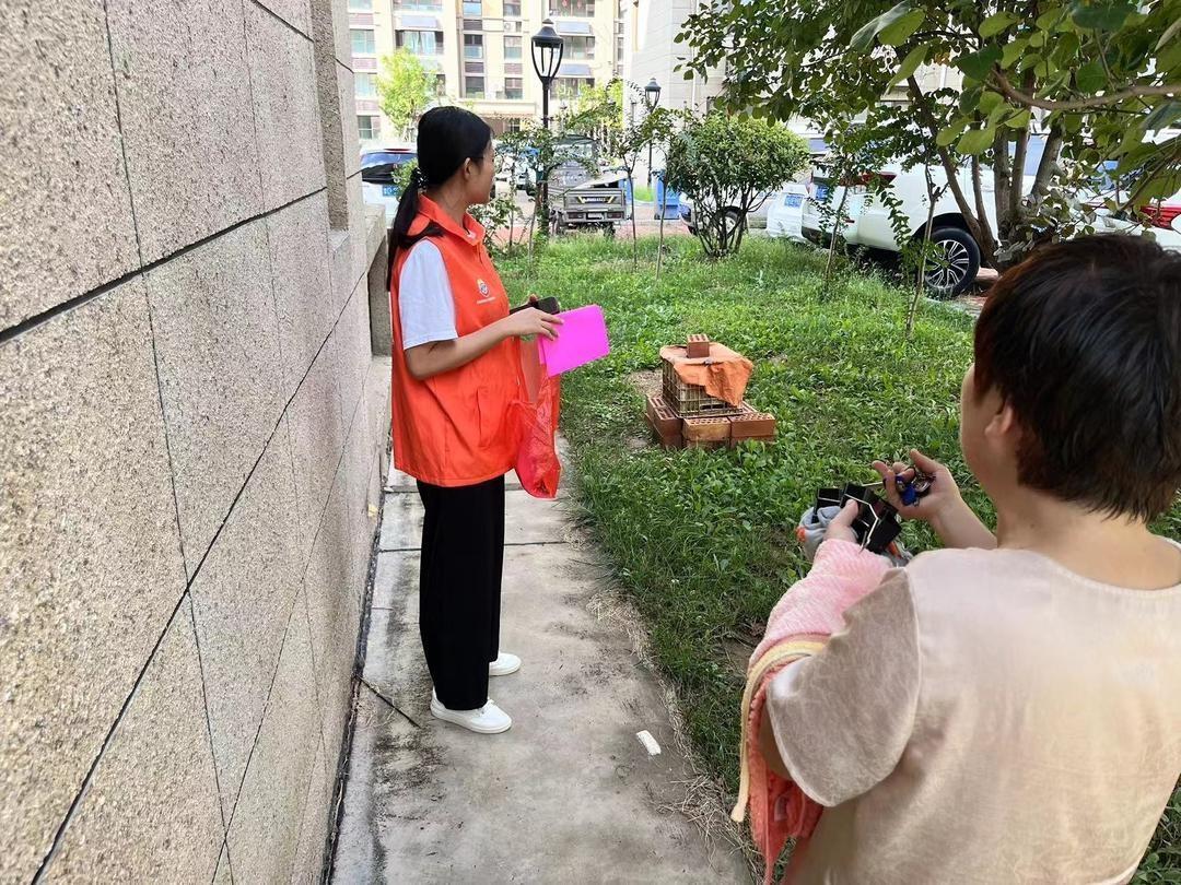 小区竟有人养鸡扰民，网格员出手了  第2张