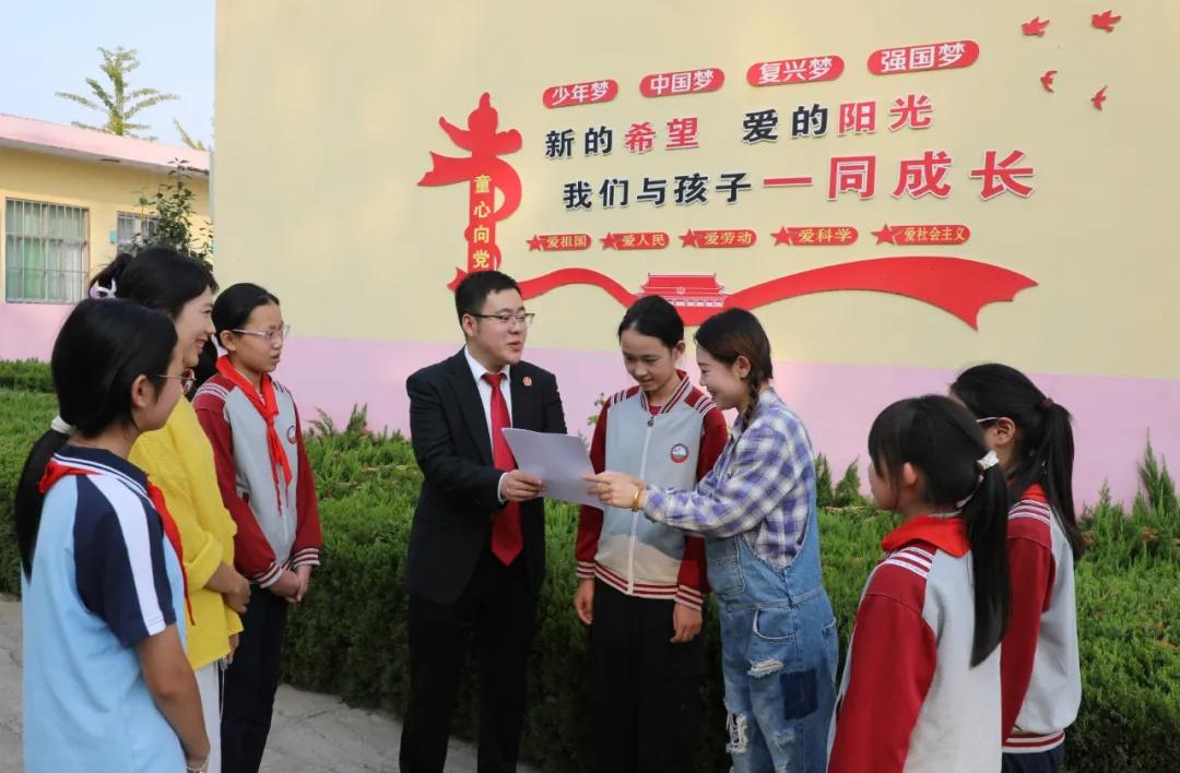走进民法典，守护青春路！莒南县人民法院道口法庭送法进校园  第2张