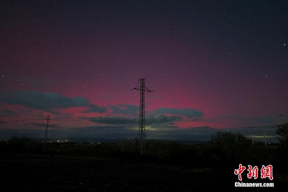 10 月 11 日多地惊现极光盛宴，如梦幻童话世界，你错过了吗？  第7张