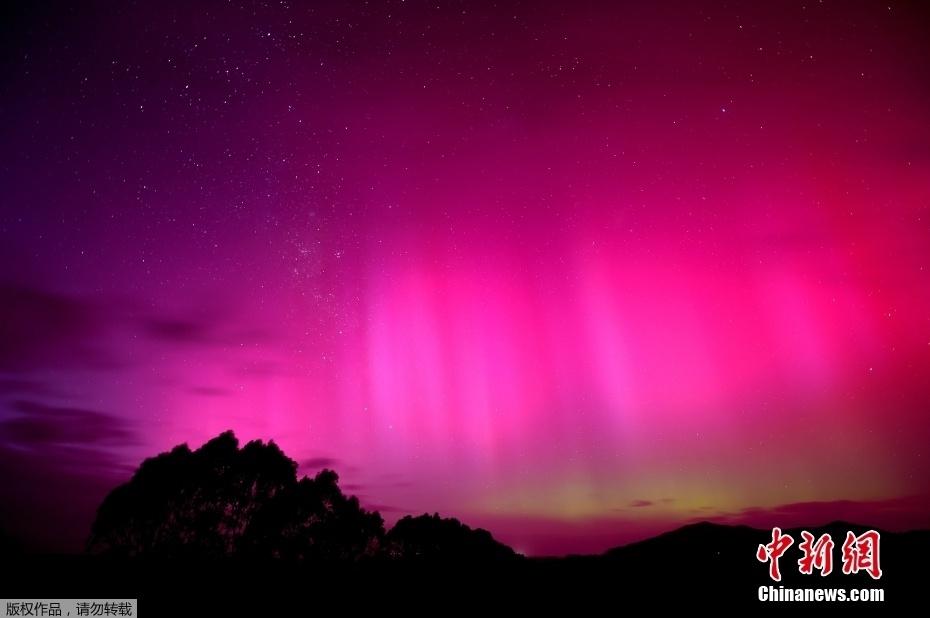 10 月 11 日多地惊现极光盛宴，如梦幻童话世界，你错过了吗？  第10张