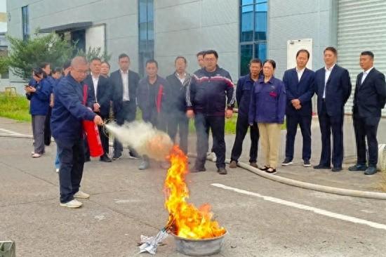 国企带民企产改，消防安全演练助力产业升级  第1张