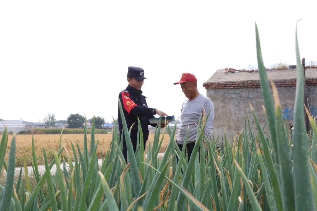 护航秋收，齐齐哈尔公安藏蓝绘就美好丰景  第2张