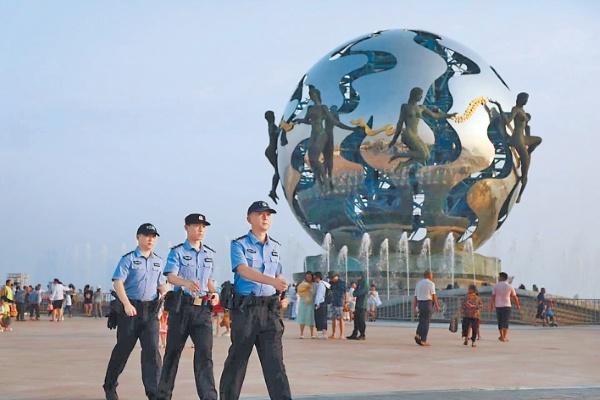 国庆期间，广西政法干警坚守岗位，用忠诚和奉献筑起最美风景线  第7张