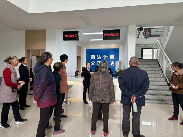 重阳节特别活动：名山区法院百丈法庭邀请老人走进法庭，提高依法维权和反诈意识  第2张