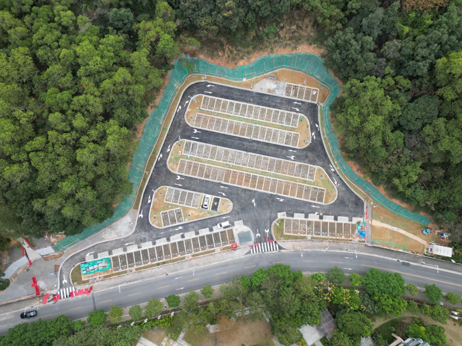 蓬江区智慧化停车场建设改造项目（一期）棠下卫生院停车楼主体结构封顶