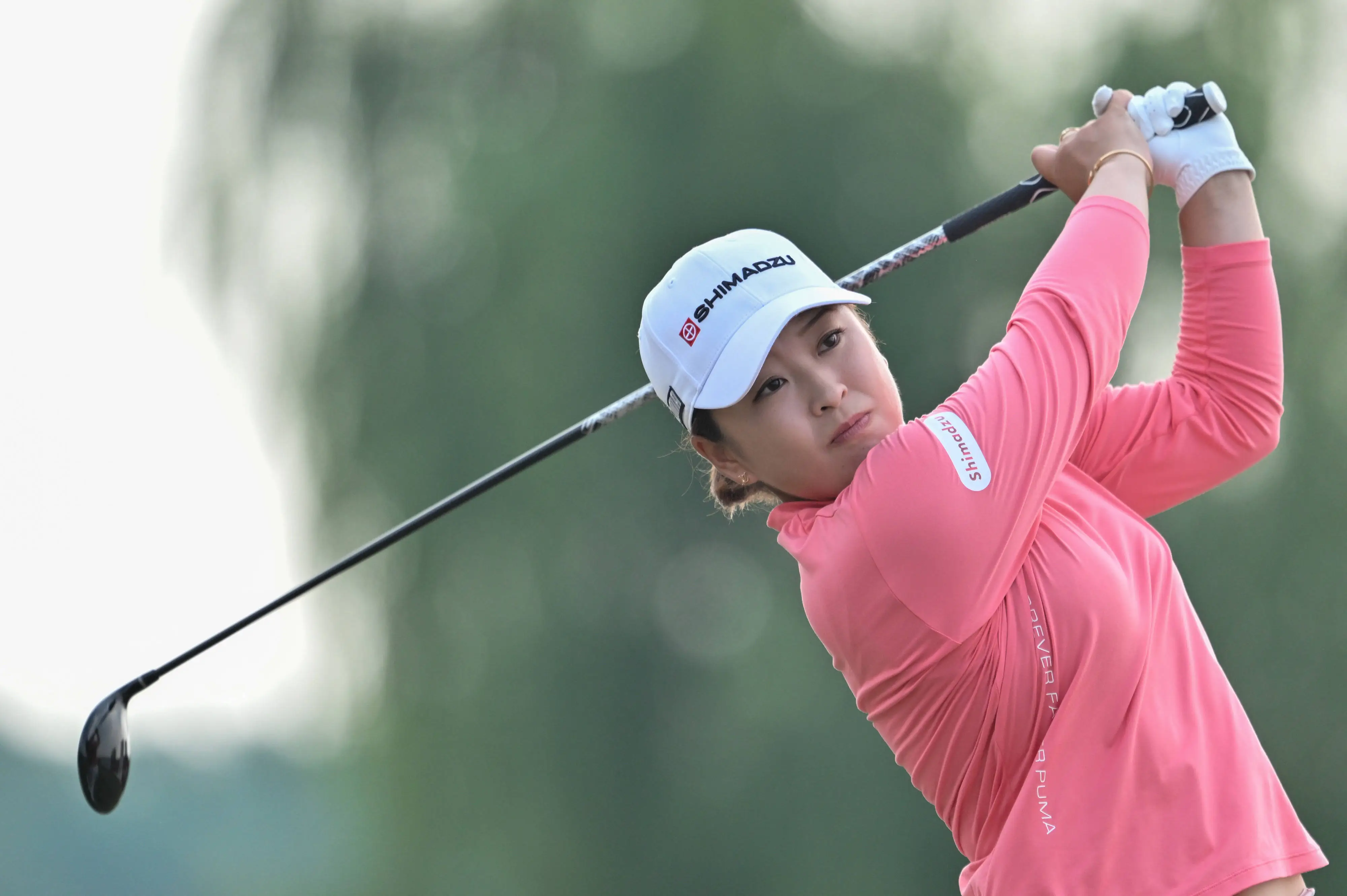 LPGA 第二轮争夺激烈，中国一姐殷若宁并列第六