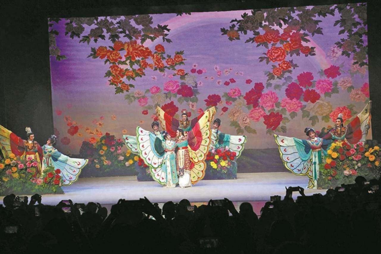 六位梅花奖得主齐聚宁波，越剧梁祝点燃戏迷热情  第1张