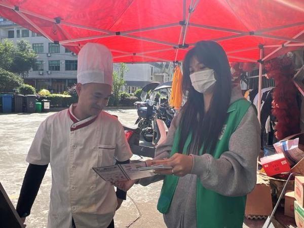 浙江一镇为提高垃圾分类水平，竟组织人员开展这样的活动  第2张