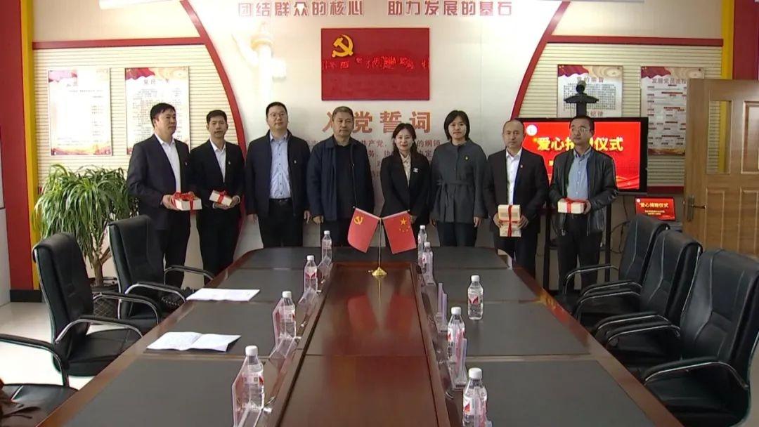 服先镇中心小学校获赠书籍，吉林教育出版社助力阅读世界  第2张