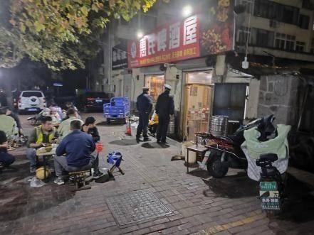 啤酒街扰民问题引关注，执法中队联合社区快速解决