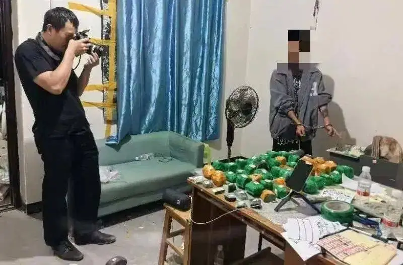 玉石直播诈骗窝点被捣毁，7 人落网！你还敢轻信直播间里的低价翡翠吗？  第3张