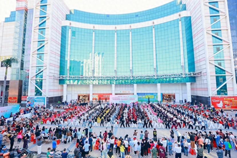 500 余名广场舞爱好者齐聚海口，这场舞林大会你参加了吗？  第1张