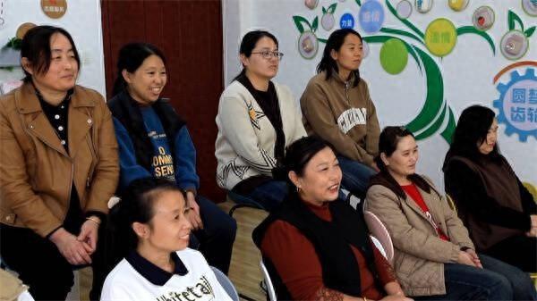 利津县凤凰城街道移风易俗小戏小剧巡演，破除陈规陋习，弘扬文明新风  第1张