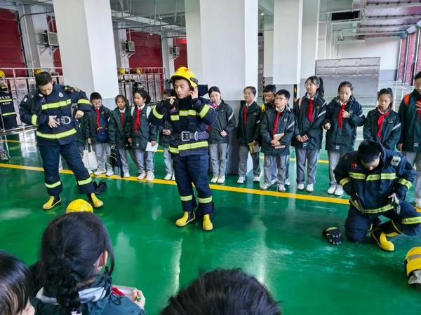 揭秘自来水净化之旅：小葵花们亲眼见证水从地下到水龙头的奇妙变化  第5张