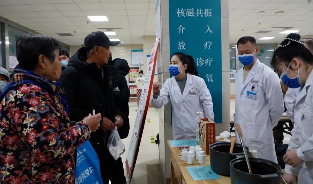 揭秘中医膏方节：专家现场定制，让你体验千年养生智慧的独特魅力  第2张