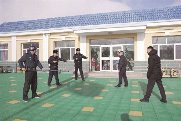 实战演练揭秘：乌拉特后旗公安局如何通过红蓝对抗提升警队战斗力？  第1张