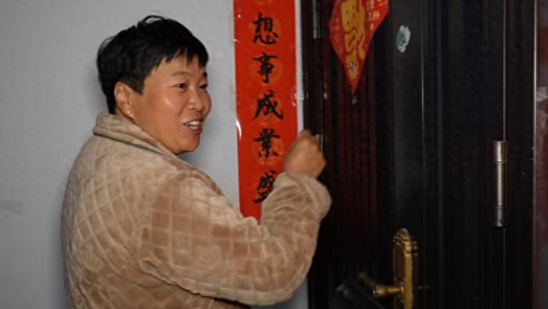 深夜敲门声不断，杨女士惊恐不安，真相竟是……