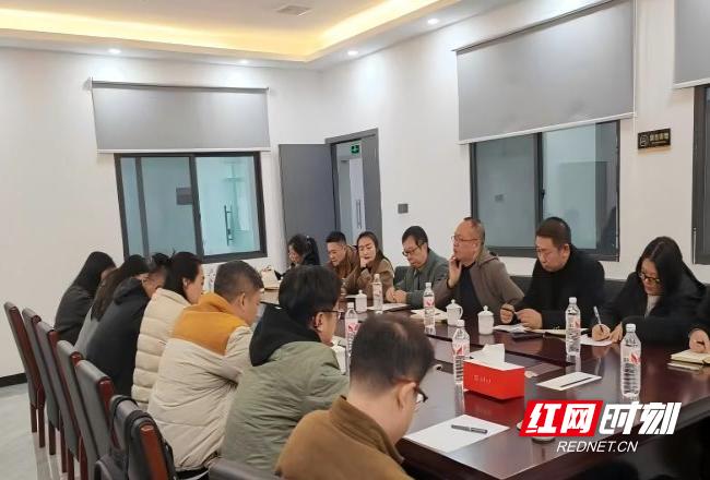 省图书连锁分公司领导亲临东安县新华书店，调研门店与图书业务发展，现场气氛热烈  第2张