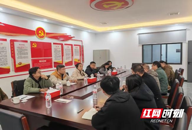 省图书连锁分公司领导亲临东安县新华书店，调研门店与图书业务发展，现场气氛热烈  第3张