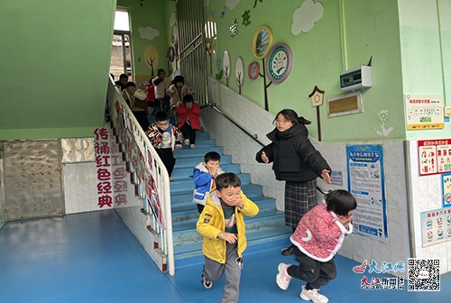 惊！幼儿园消防演练竟藏这些隐患，家长必看  第2张