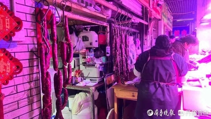 济南市民疯狂抢购秘制香肠料，排队排到腿软，你还不赶紧来？