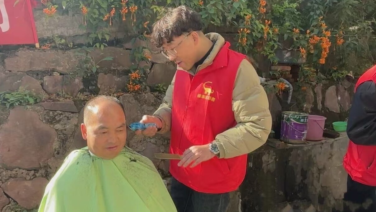 280名志愿者齐聚禄丰，共同续写誓词碑精神，创造美好生活  第4张