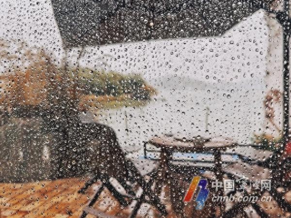 湿冷魔法来袭！宁波冬雨连绵，8℃低温让人瑟瑟发抖  第1张