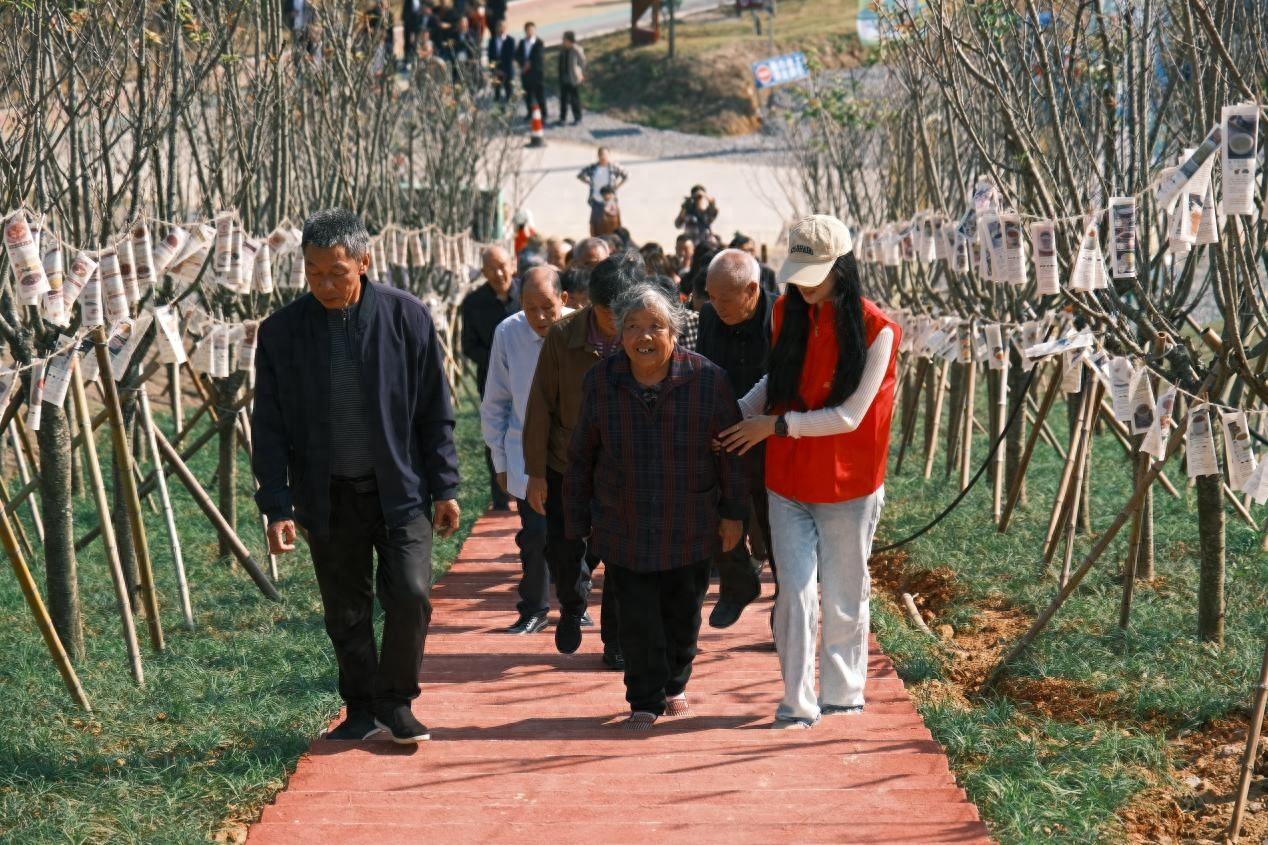 泰顺县凤垟乡三门垟村：长寿文化旅游节，为老人带来重阳温暖  第1张